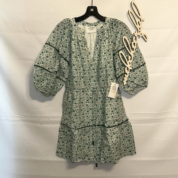 HYACINTH HOUSE

Green and White Ditsy Floral Matilda Mini - Picture 7 of 12